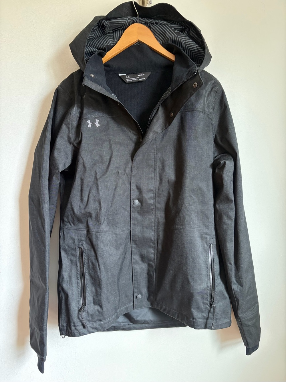 Under Armour Men's Black Hooded Performance Jacket